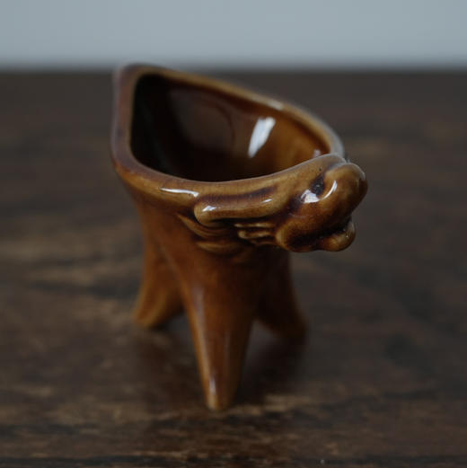 中国创汇时期三足老酒杯 商品图1