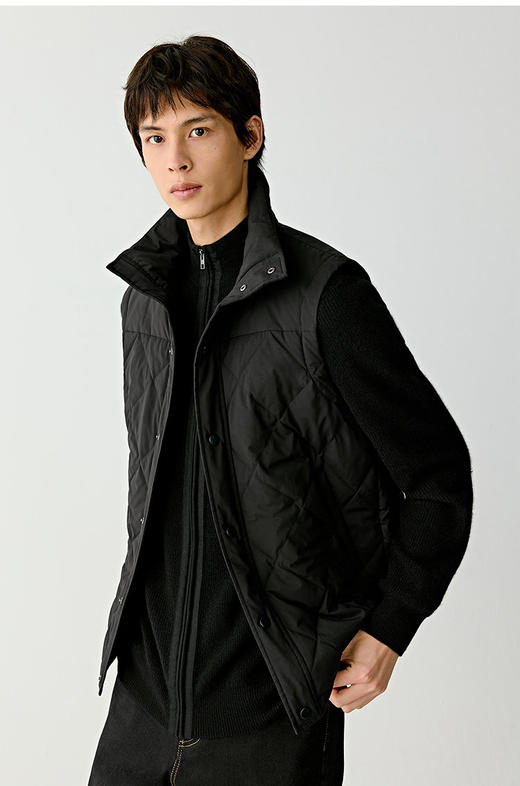 男士轻柔涤纶衬衫式羽绒马甲 欧洲进口轻薄羽绒面料 立体绗缝走线精致 轻量90鹅绒 立领设计 商品图1