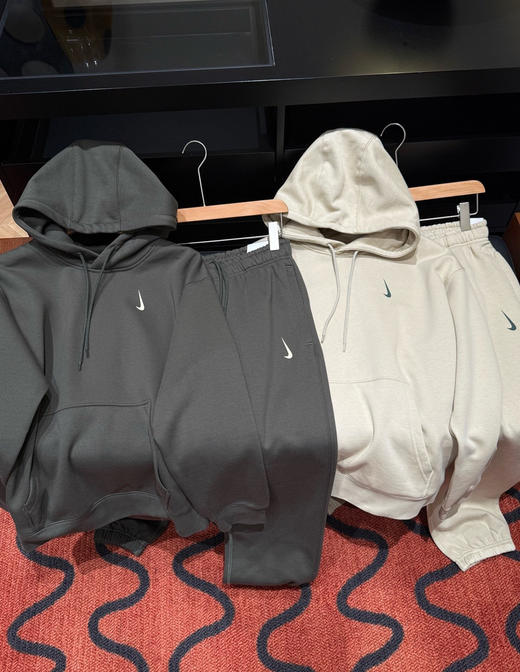 𝐍𝐢𝐤𝐞 𝐱 𝐁𝐢𝐥𝐥𝐢𝐞 𝐄𝐢𝐥𝐢𝐬𝐡碧梨联名情侣加绒卫衣卫裤套装101811 商品图4