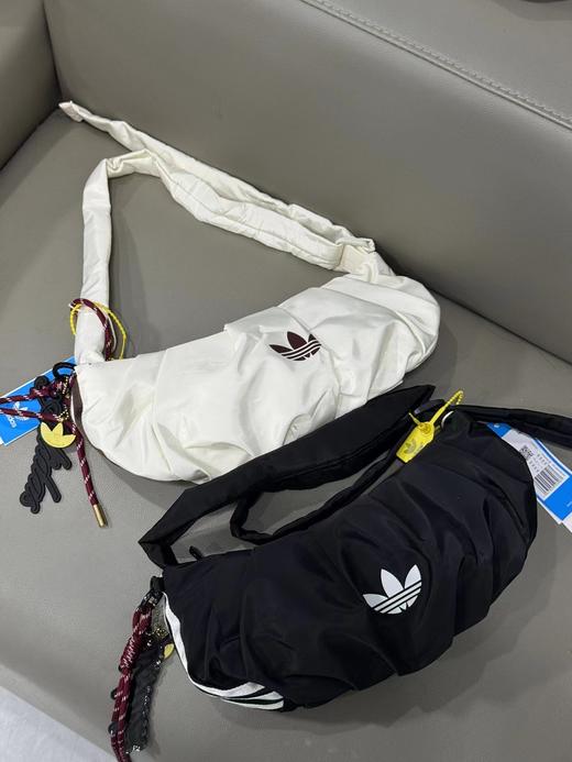 D102174超百搭运动休闲防水尼龙面料三叶草云朵包 商品图3