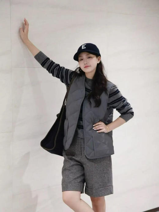 【高品质私服】【IC羊毛混纺平纹布羽绒马甲】精纺羊毛 混纺面料，精致光滑有弹性G1576-CC【无标出货 介意慎拍】 商品图2