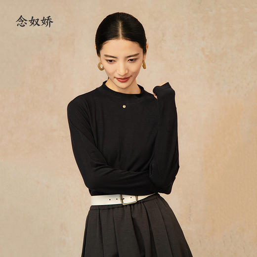 【商场搭配品】CNA5092 “ 弹力皮肤衣 ” 舒适软糯穿出幸福感 好穿好搭配 两色可选 商品图3