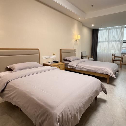 【旅居11.11大爆款】山东 | 泰安悠山湖畔国际颐养社区酒店爆款旅居，￥2580元/双人10晚，一日三餐全含、豪华舒适客房、泰安站至基地往返接送、基地多样娱乐设施免费使用~ 商品图2