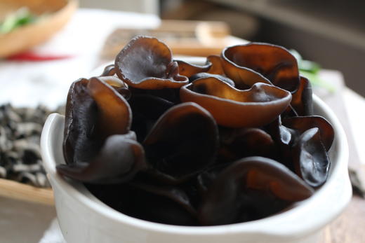 【小兴安岭有机秋木耳  】（两份减10元）被称为 “素中之荤” 可凉拌/炒菜  250克*2袋 商品图11