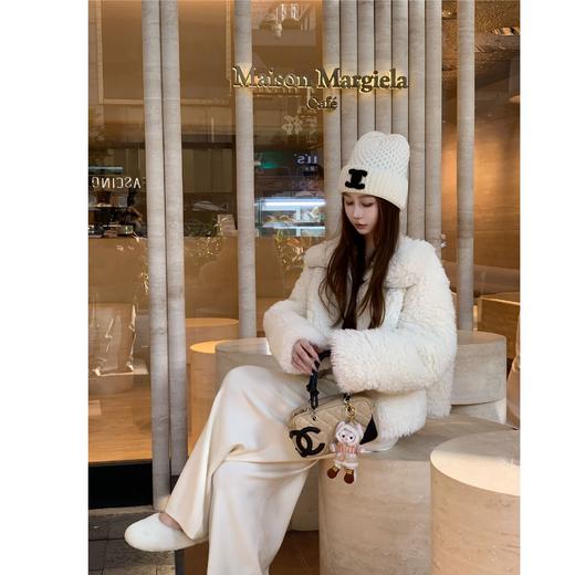 现货  秋冬韩系环保毛翻领毛茸茸短外套 商品图1