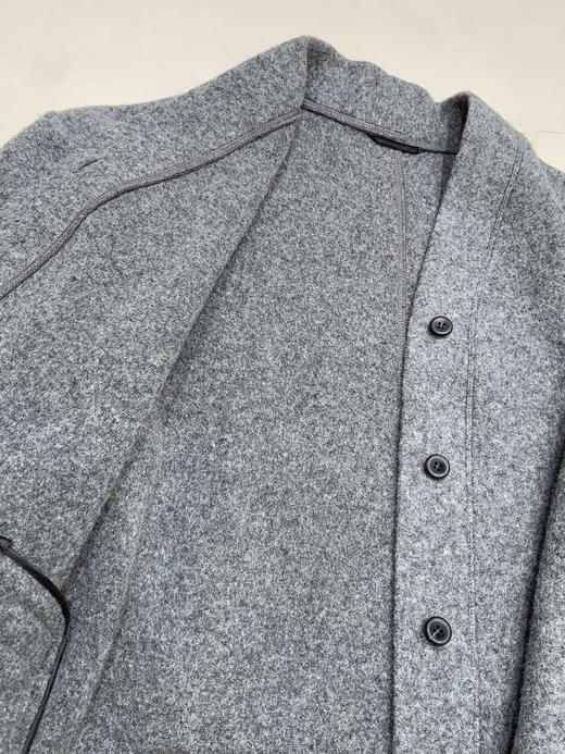 【高品质私服】【JN绵羊毛呢大衣外套】直身版型宽松有度，极简V领的廓形感大衣G1573-CC【无标出货 介意慎拍】 商品图9