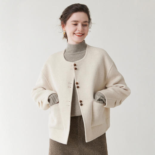 「自」全新升级【铂金会员569/天猫769/差价200】(11808)洛诗琳小香风纯色双面呢外套2025秋冬短款小个子韩系短外套 商品图1