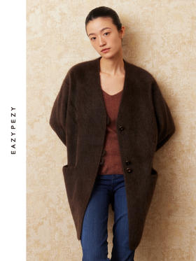 重磅V领拉毛牦牛绒短款大衣