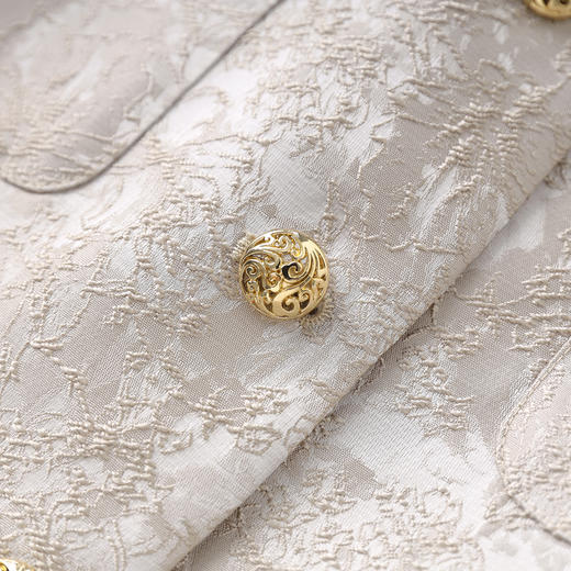 「高货wl」全新升级【铂金会员395/天猫529/差价134】(99540)洛诗琳2025秋冬重工浮雕提花西服高腰A字半身裙两件套女 商品图2