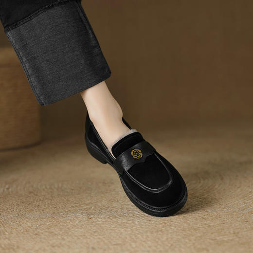 【预售5天】真皮圆头山茶花羊羔毛乐福鞋女秋冬复古厚底加绒单鞋SSS&9064M 商品图4