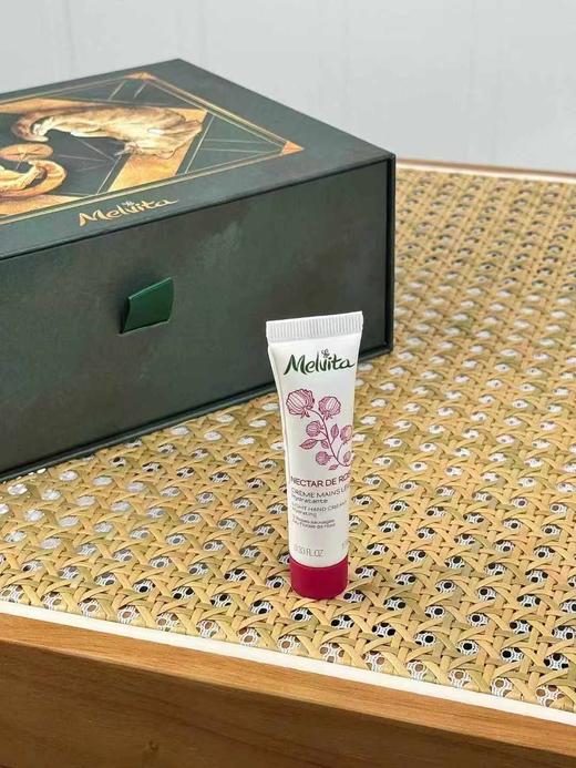 日本蜜葳特melvita玫瑰眼部精油10ml+大马士革蔷薇花香保湿水28ml+玫瑰保湿手霜10ml  奇遇时光小亮珠抗皱紧致滚珠淡纹眼油 卡粉浮粉全脸可用 商品图1