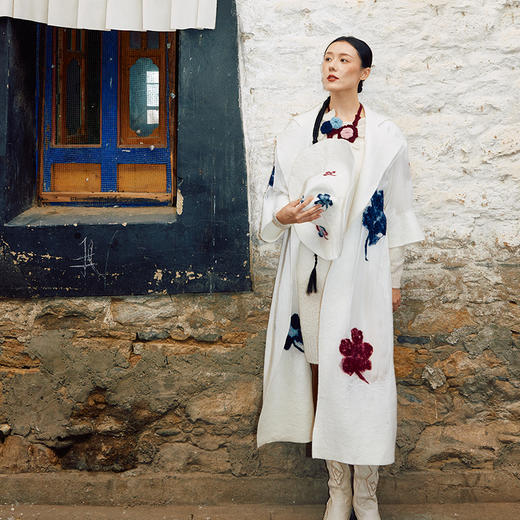 真丝羊绒相拼手工毛毡女大衣  SJF97W319N 商品图8