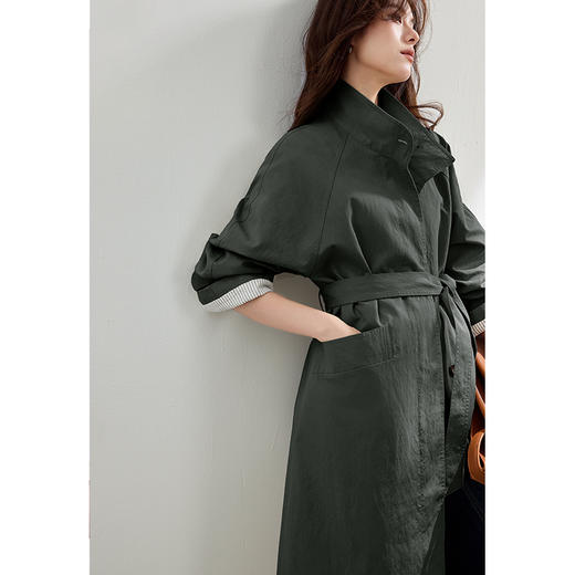 VICTORIA&VERA秋季【无皱随行】不易皱长款宽松风衣条纹袖口设计通勤气质外套 商品图7