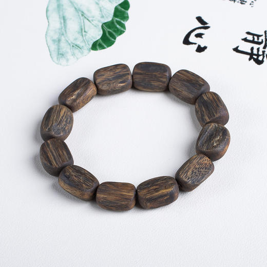 xy0641，沉香随型珠素串单圈手串 商品图1