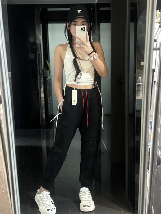 a迪龙年限定黑色束脚卫裤(波哥穿m,蕾姐S码) 商品图1