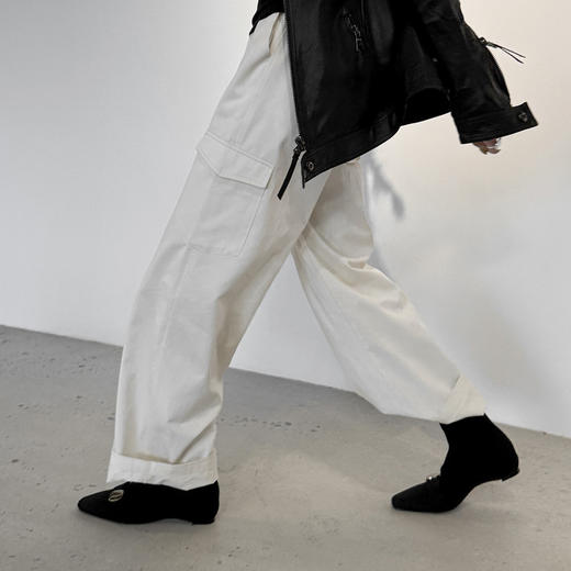 【预售5天】洋气巨好看的内增高小短靴女新款秋金属扣平跟瘦瘦马丁裸靴WC&M3676 商品图1