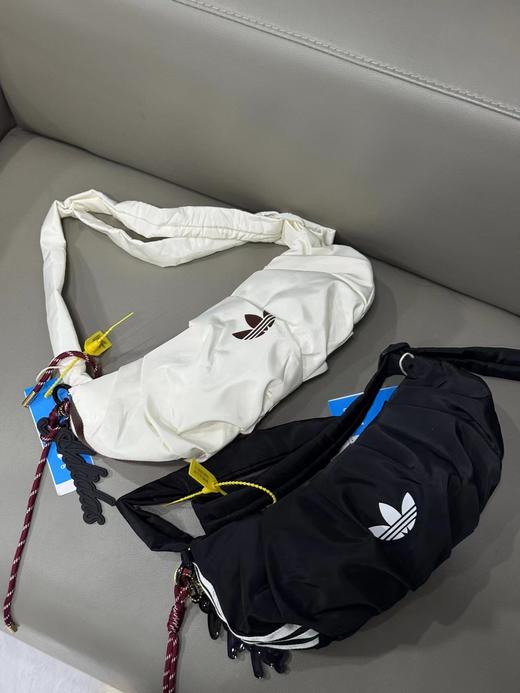 D102174超百搭运动休闲防水尼龙面料三叶草云朵包 商品图2