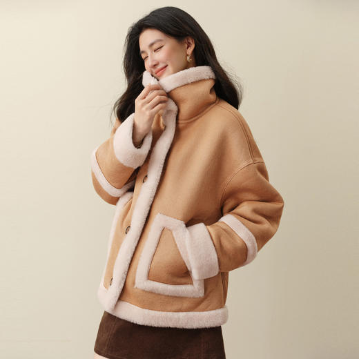 【严选】诗凡黎皮毛一体加厚保暖短外套2025冬新款宽松两穿麂皮气质外套女7GA110551 商品图4