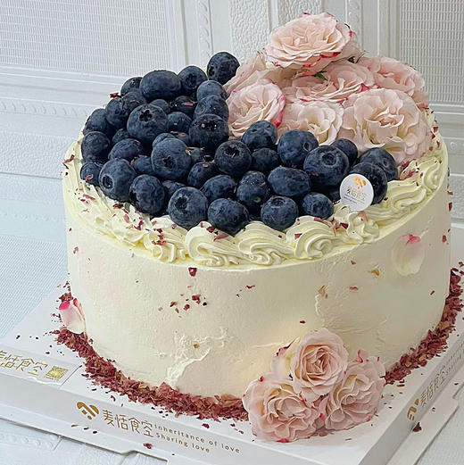 蓝莓花海（根据当天花材随机搭配 ，可食用玫瑰花碎）提前一天预定 商品图0