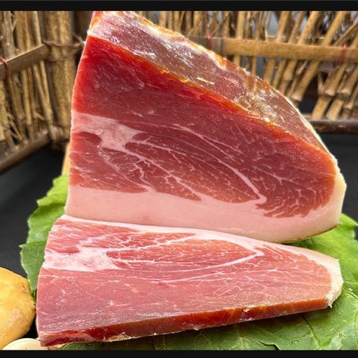 【云南特产 宣威火腿】带皮雪花肉  农家老火腿  真空包装 中方/上方/排骨香肠三个规格可选 商品图0