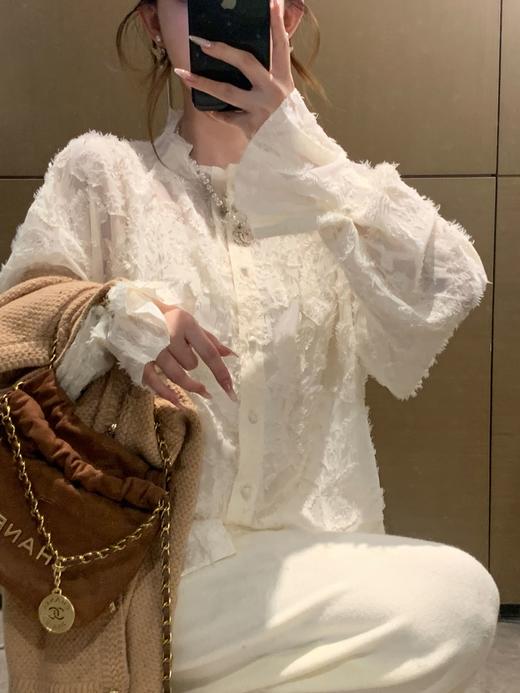 现货  重工蕾丝剪花宽松浪漫上衣 商品图3