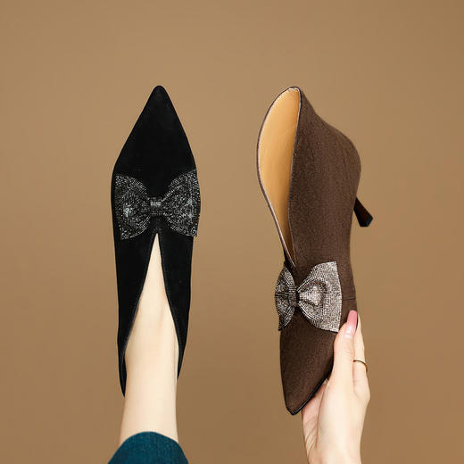 【预售5天】真皮V口蝴蝶结小短靴细高跟秋冬复古气质高级感及踝靴棕色单靴DB&M6626 商品图2