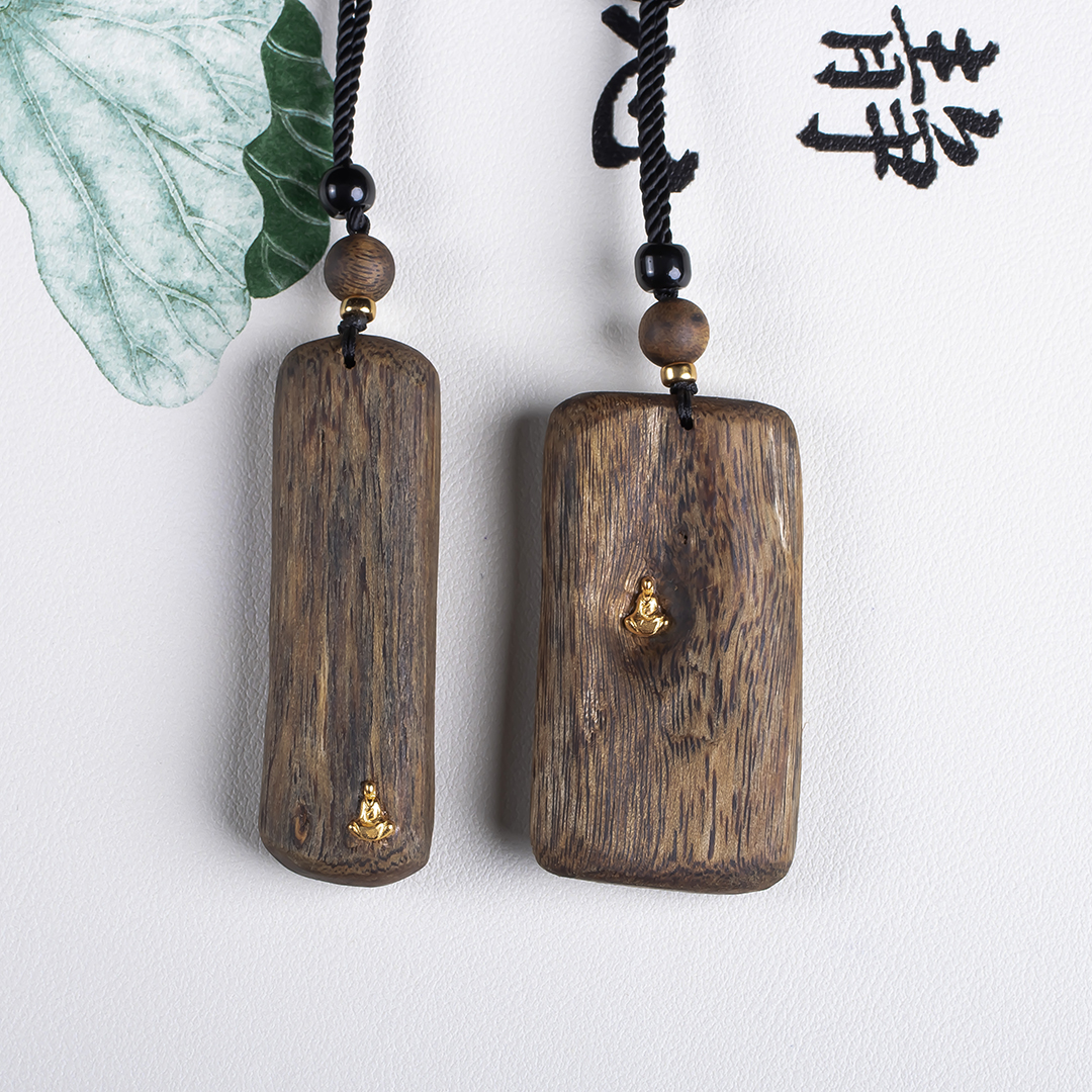 xy0652，沉香+砂金佛平安无事牌挂件