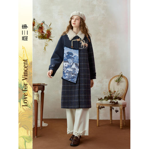 【暖冬内购】两三事梵高文艺云雾漫枝2025冬新款毛绒领印花拼接格子毛呢外套女 商品图0