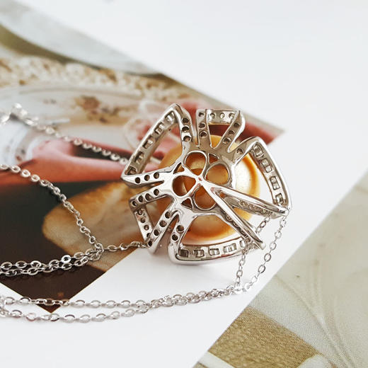 【天然正品】AU750收藏级白金镶钻镶天然近完美约14.5MM金色南洋海水珍珠吊坠项链链长：45CM（长度可调节）女士280925TJ17 商品图5