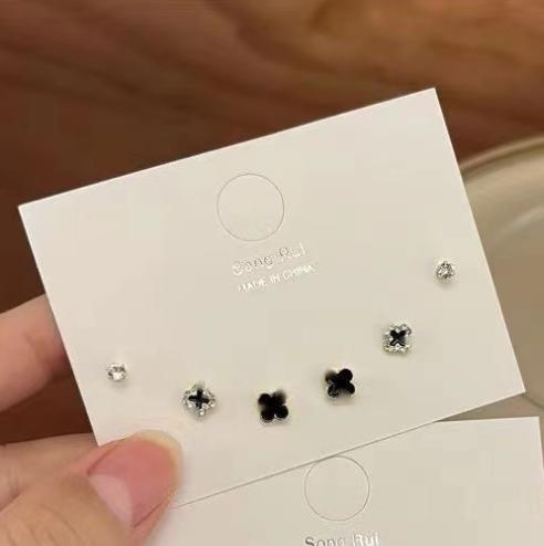 「3对！四叶草耳钉套装」组合韩国网红同款简约耳环睡觉不用摘小巧耳饰时尚饰品 商品图4