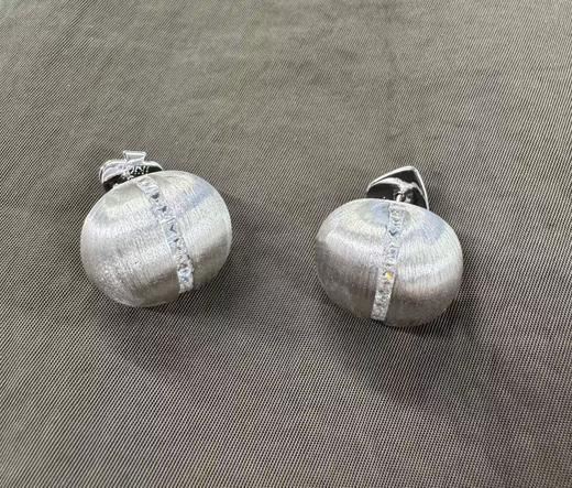 iKiCo拉丝银豆耳环 商品图4