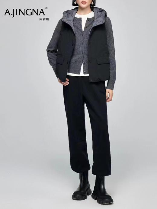 【双面羽绒马甲】阿菁娜秋季新款双面穿羽绒马甲慵懒风连帽两穿设计工装口袋圆弧下摆F30D203088 商品图5