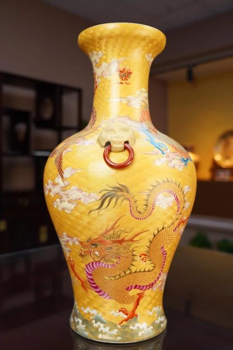 重工金丝珐琅龙凤观音瓶 商品图0