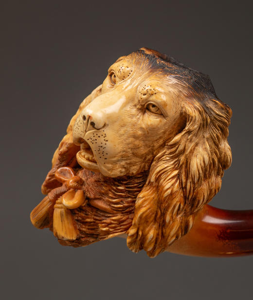 独角鹿西洋古董 1870年代奥地利出品纯银及安布罗石烟嘴装饰猎犬主题精雕海泡石烟斗 商品图4