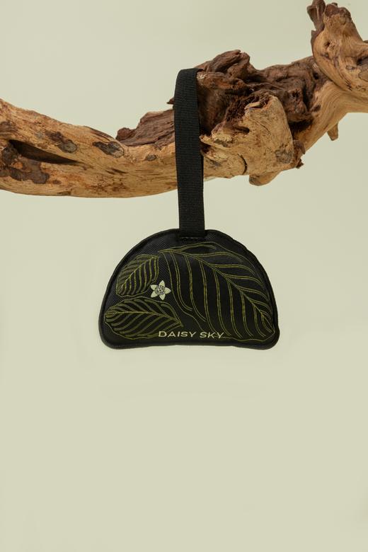 明星周边丨岛屿白檀木香挂 商品图1