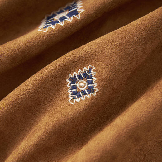 「高货wl」全新升级【铂金会员339/天猫459/差价120】(12828)洛诗琳轻奢重工刺绣连衣裙2025秋冬麂皮绒复古收腰大摆裙 商品图3