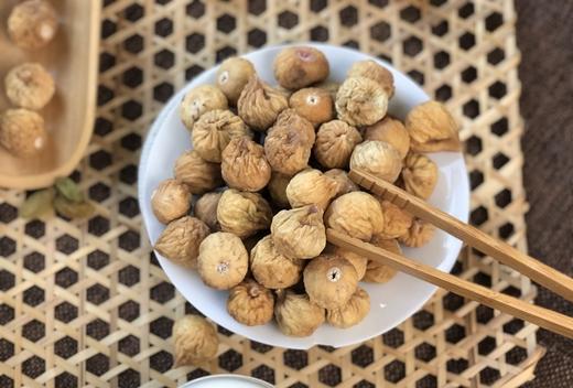 【休闲健康小零食】新疆特产 无核葡萄干 无花果干 即食 泡水煲汤 商品图2