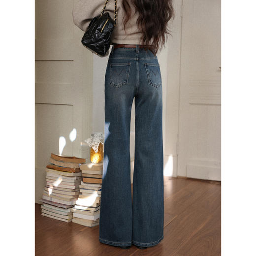 鹿向南「做旧迷情」牛仔蓝微喇直筒修身牛仔裤秋冬季新款女款长裤 商品图2