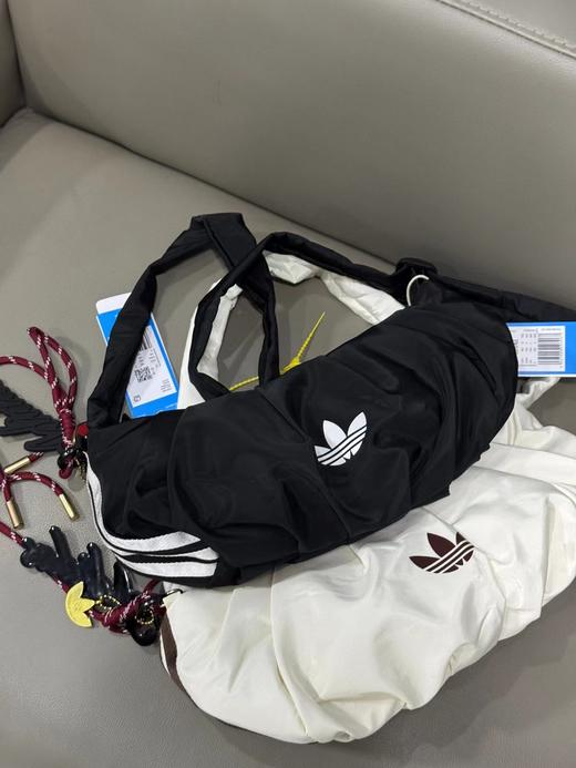 D102174超百搭运动休闲防水尼龙面料三叶草云朵包 商品图0