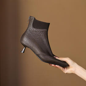 【预售5天】4.5cm牛皮尖头短靴女秋冬棕色切尔西靴子新款细跟弹力瘦瘦靴DMJFG&9558F