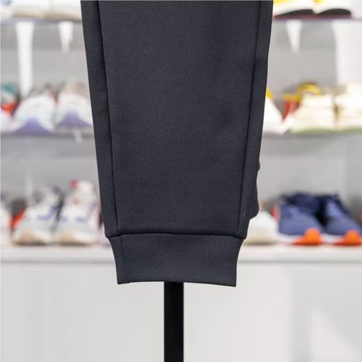 李宁男子2025春季收口宽松运动裤AKLV059-1 商品图3