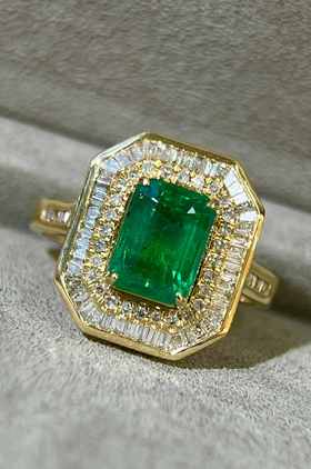 2ct刻面祖母绿戒指