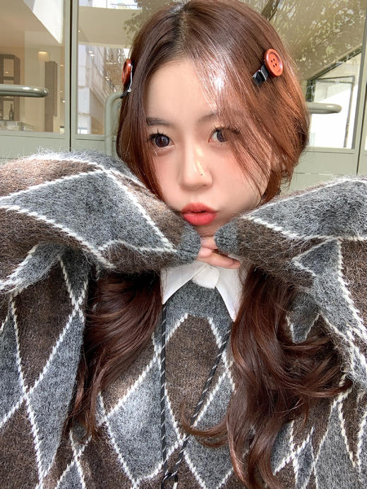 <曾小咸推荐> 现货秒杀！微信超特价！学院风菱格圆领套头毛衣 日常189.99 立减100 秒杀89.99！ 商品图9