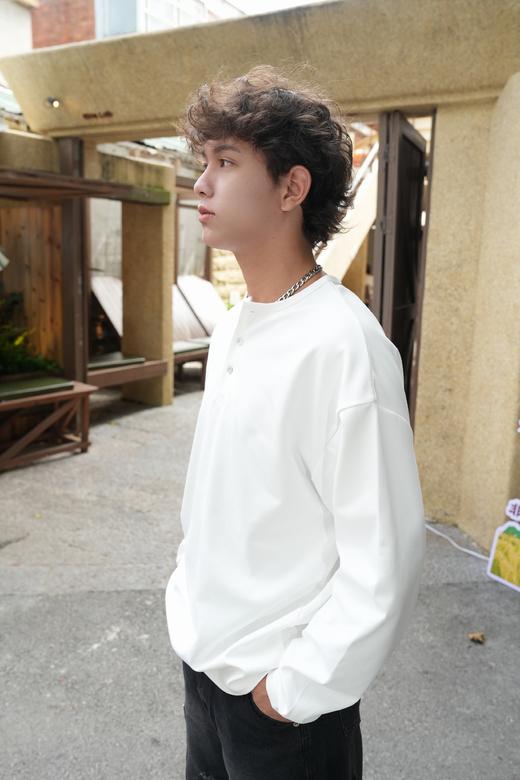 E539611137简单长袖T恤 商品图1