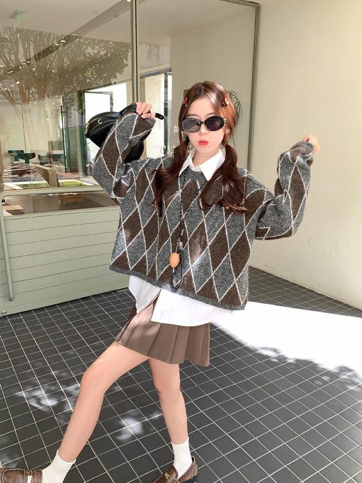 <曾小咸推荐> 现货秒杀！微信超特价！学院风菱格圆领套头毛衣 日常189.99 立减100 秒杀89.99！ 商品图11