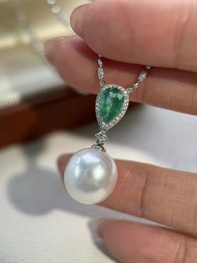 12.9mm祖母绿澳白吊坠