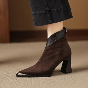 【预售5天】法式短靴女粗跟秋冬后拉链棕色气质高跟马丁靴显瘦V口瘦瘦靴DPJ&7178