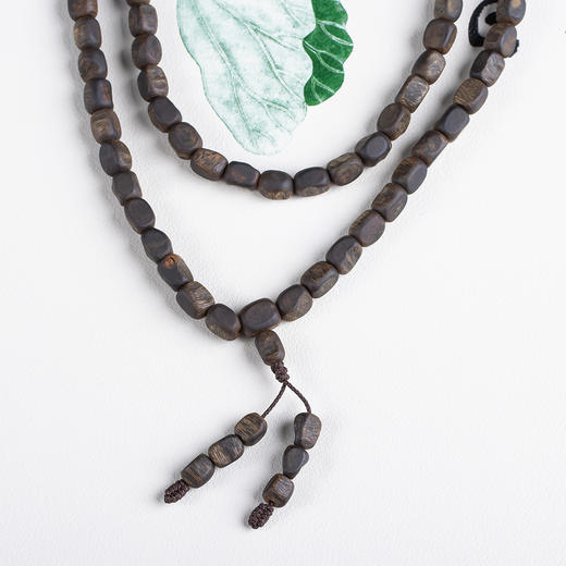 xy0648，【沉水级】沉香随型珠佛珠多圈手链 商品图1