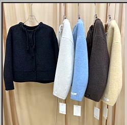 585485时尚抽绳领羊绒短款大衣 商品图1