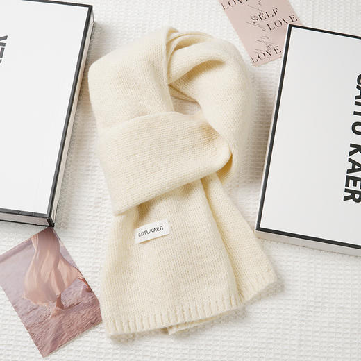 轻奢礼盒装 秋冬保暖围巾 冬季纯色针织时尚百搭款新款毛线围脖 商品图7